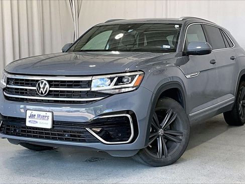 Used 2022 Volkswagen Atlas Cross Sport SEL R-Line AWD/4WD image 2