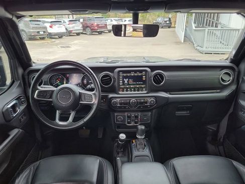 Used 2022 Jeep Wrangler Unlimited Sahara 4xe image 25