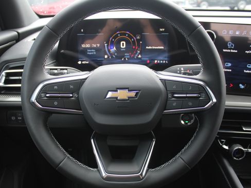 New 2027 Chevrolet Traverse LT FWD image 11