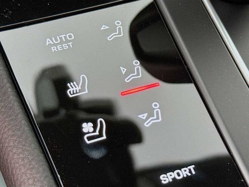 New 2025 Porsche Macan image 16