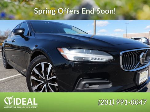 Used 2021 Volvo S90 T6 Momentum image 1
