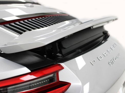 Used 2017 Porsche 911 Carrera image 11