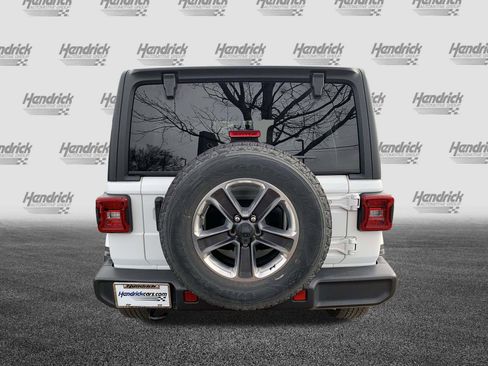 Used 2022 Jeep Wrangler Unlimited Sahara w/ LED Lighting Group image 9