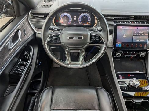 Certified 2021 Jeep Grand Cherokee L Overland w/ Luxury Tech Group IV image 16