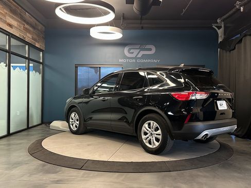 Used 2020 Ford Escape S image 5