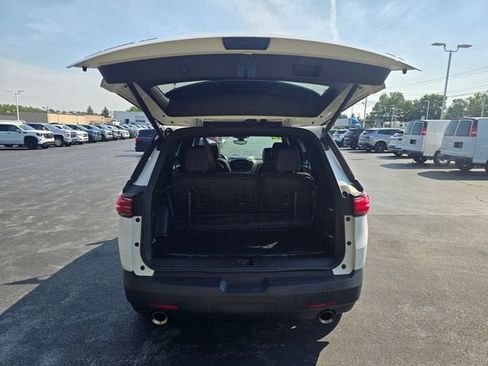 Used 2023 Chevrolet Traverse RS w/ LPO, Floor Liner Package AWD/4WD image 5