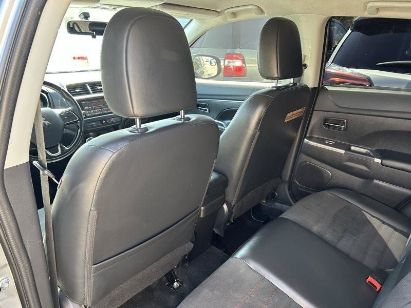 Used 2018 Mitsubishi Outlander Sport SE FWD image 14