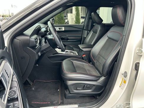 Used 2023 Ford Explorer ST-Line w/ Class IV Trailer Tow Package image 21