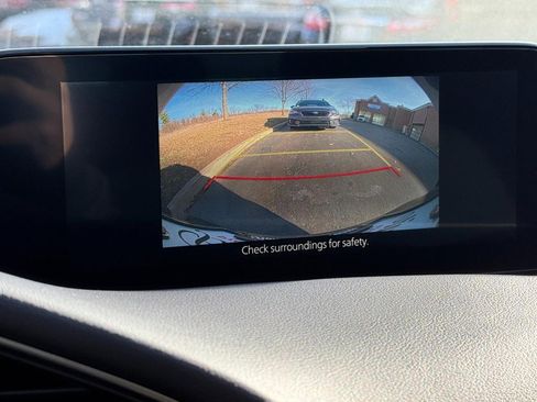 Used 2024 MAZDA MAZDA3 s image 19