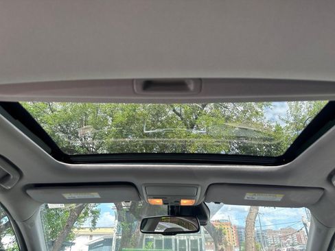 Used 2017 Honda Accord Touring image 29