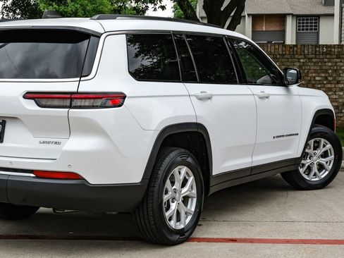 Used 2023 Jeep Grand Cherokee L Limited image 18