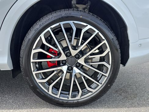 New 2026 Audi SQ5 Premium Plus image 32