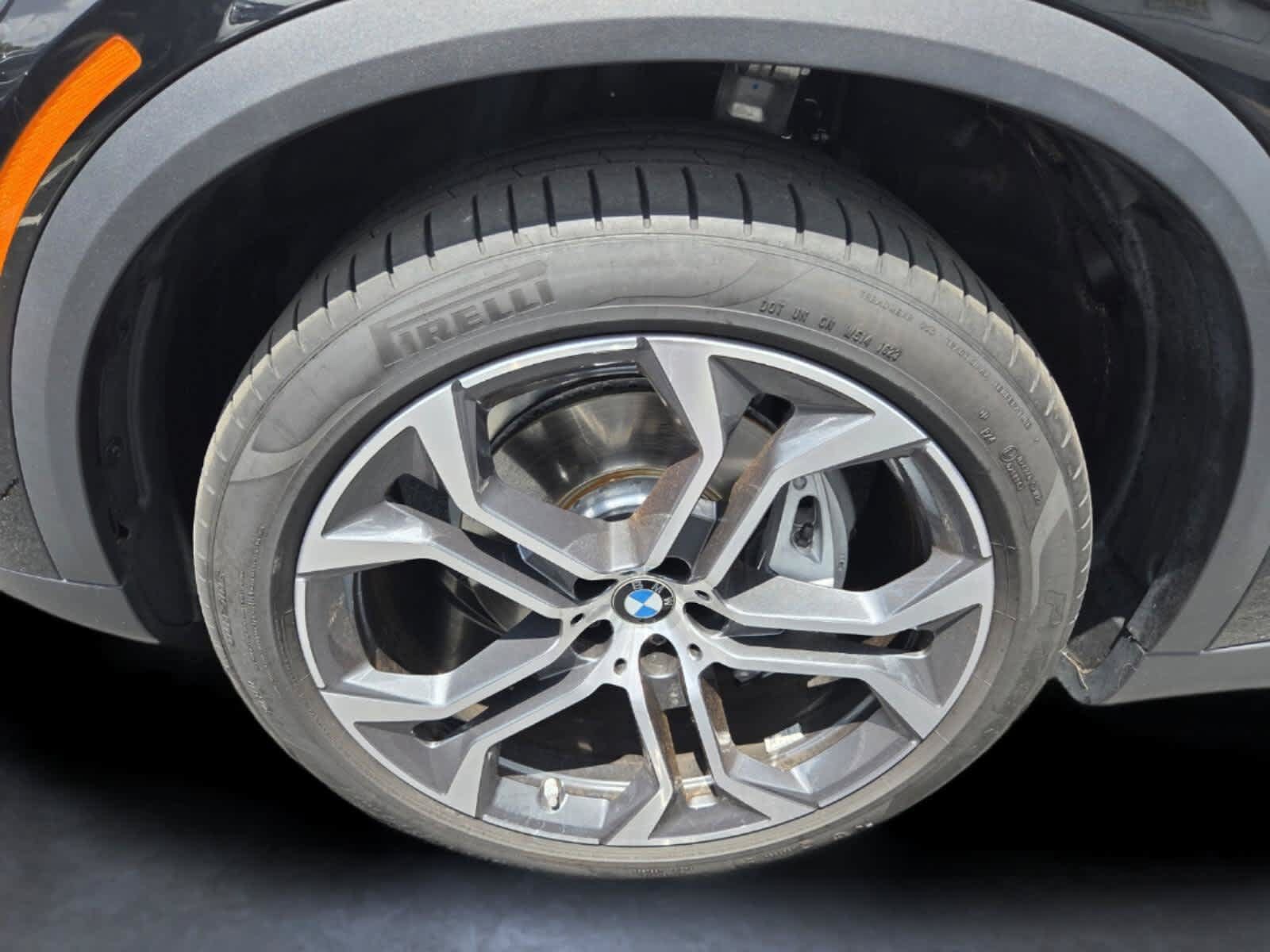 Used 2024 BMW X5 xDrive40i w/ Premium Package AWD/4WD image 9