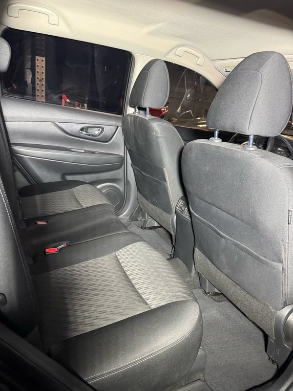 Used 2017 Nissan Rogue S AWD/4WD image 11