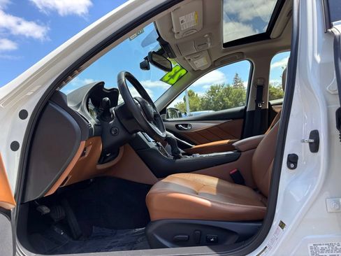 Used 2023 INFINITI Q50 Luxe RWD image 13