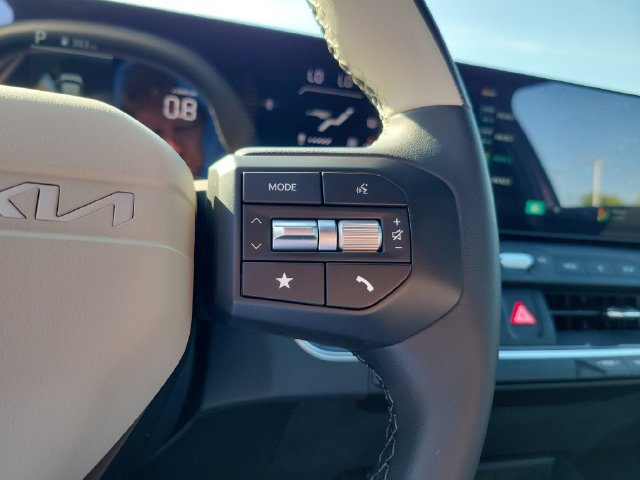 New 2026 Kia K4 GT-Line Turbo w/ GT-Line Sunroof Package FWD image 18