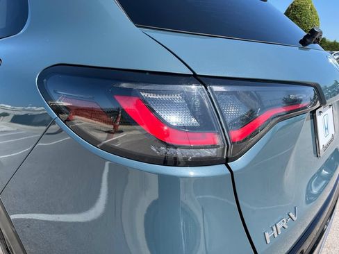 Used 2024 Honda HR-V EX-L image 7