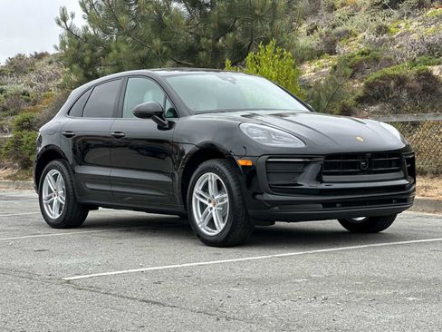 New 2025 Porsche Macan image 10