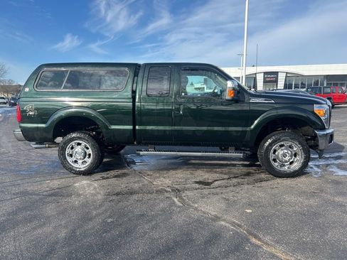 Used 2015 Ford F250 Lariat w/ Chrome Package image 2