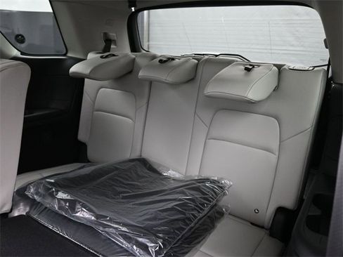 New 2026 Nissan Pathfinder SL image 9