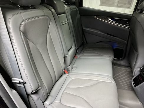Used 2020 Lincoln Nautilus Reserve AWD/4WD image 28