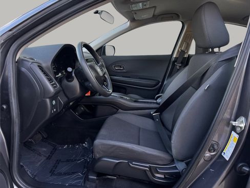 Used 2019 Honda HR-V LX image 16