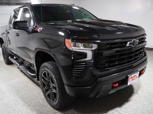 Used 2023 Chevrolet Silverado 1500 LT Trail Boss w/ Protection Package AWD/4WD image 5