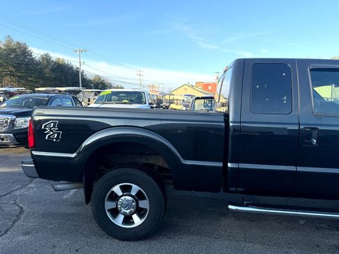 Used 2015 Ford F350 Lariat image 11