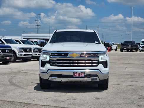 Used 2023 Chevrolet Silverado 1500 LTZ w/ LTZ Convenience Package II AWD/4WD image 2