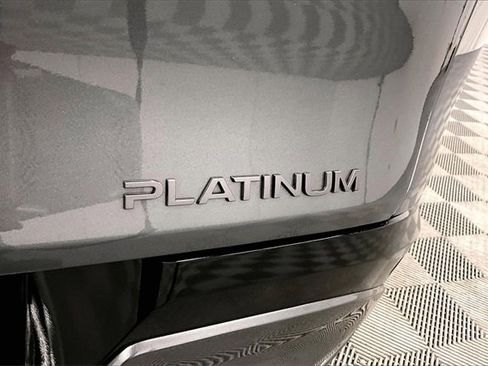 Used 2025 Nissan Murano Platinum image 8