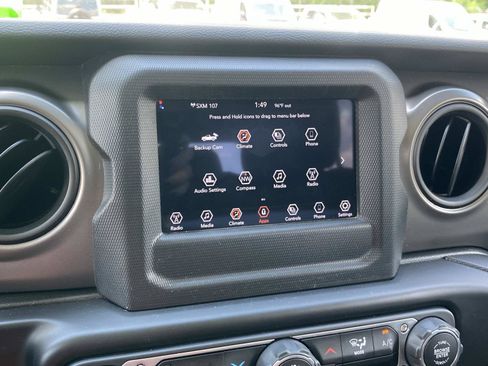 Used 2022 Jeep Gladiator Sport AWD/4WD image 26