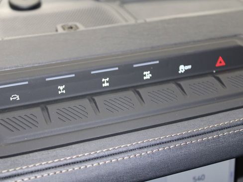 New 2025 Ford Bronco Badlands image 47