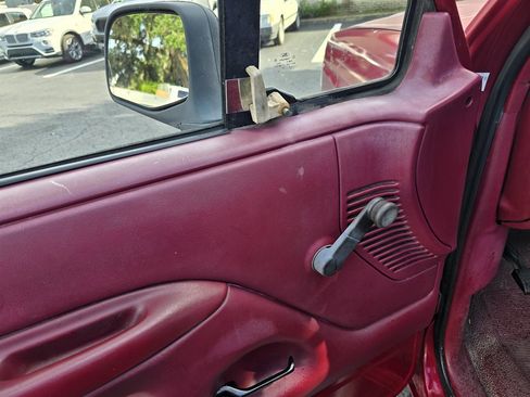 Used 1995 Ford F150 XL image 12