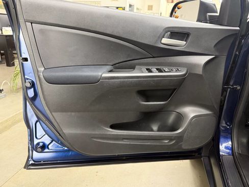 Used 2015 Honda CR-V LX image 9