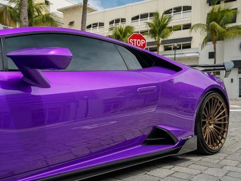 Used 2021 Lamborghini Huracan EVO RWD image 12