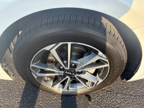 Used 2024 Kia Forte LXS FWD image 26