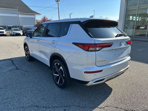 Used 2024 Mitsubishi Outlander SE AWD/4WD image 5