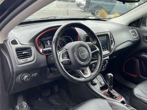 Used 2019 Jeep Compass Trailhawk AWD/4WD image 28
