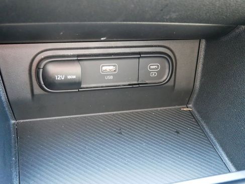 Used 2025 Kia Sportage LX AWD/4WD image 26