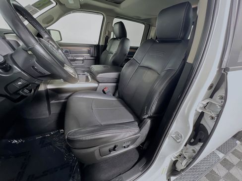 Used 2018 RAM 1500 Laramie w/ Convenience Group image 15