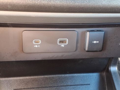 Used 2023 Land Rover Defender 90 X image 9