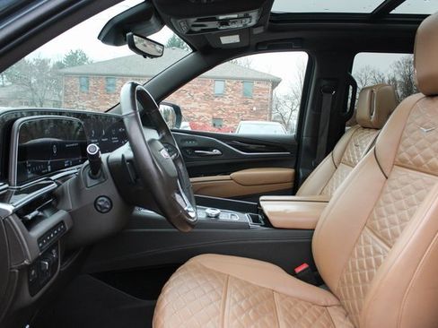 Used 2021 Cadillac Escalade Premium Luxury w/ Driver Assist Tech Package image 13