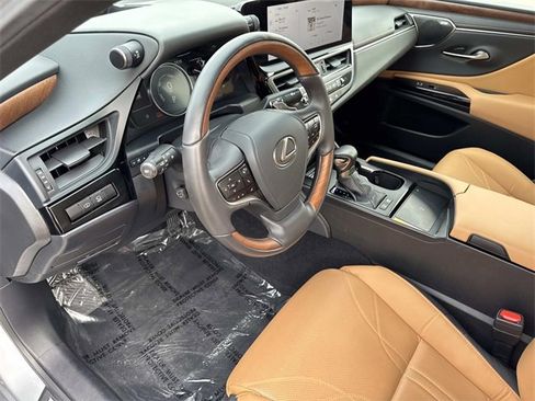 New 2025 Lexus ES 300h w/ Luxury Package image 21