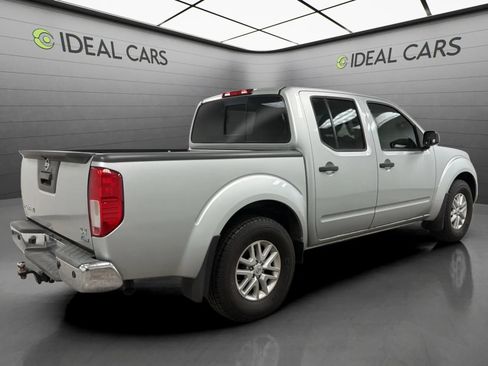 Used 2017 Nissan Frontier SV w/ SV Value Truck Package RWD image 5