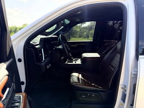 Used 2024 GMC Sierra 2500 Denali Ultimate AWD/4WD image 14