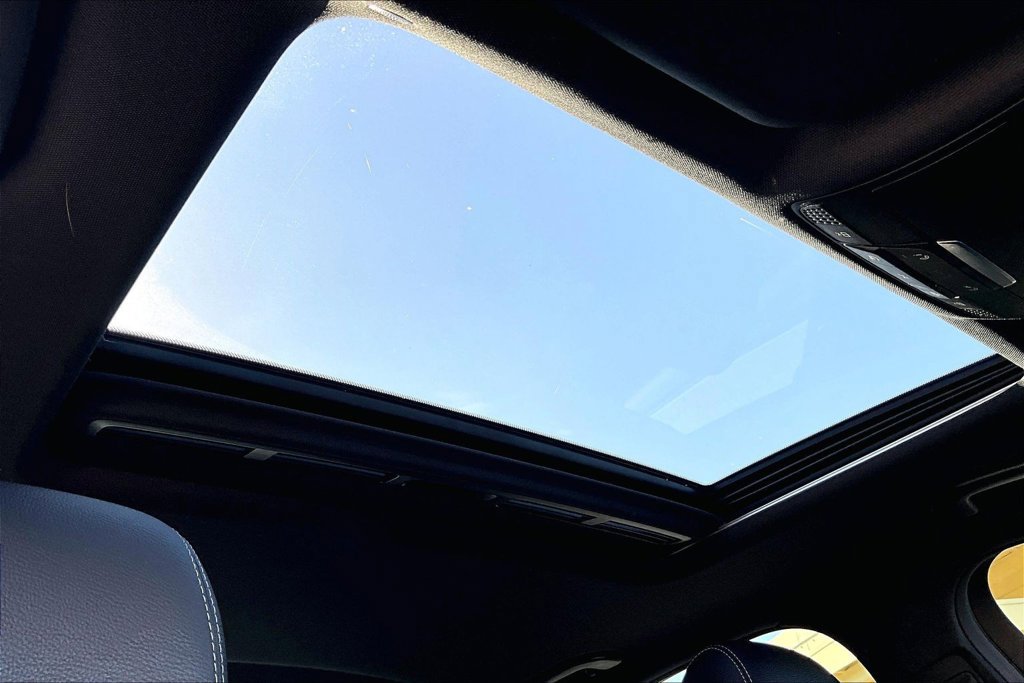 Used 2017 Mercedes-Benz E 300 4MATIC image 15
