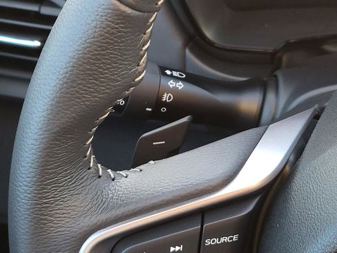 Certified 2025 Subaru Outback Premium image 27