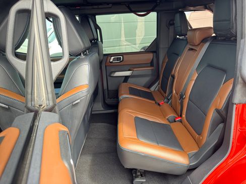 Used 2022 Ford Bronco Outer Banks w/ Sasquatch Package AWD/4WD image 29