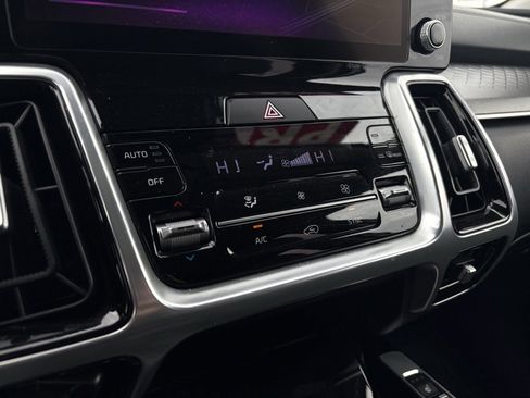 Used 2021 Kia Sorento SX image 19