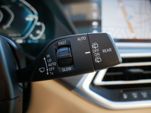 Used 2021 BMW X5 xDrive45e w/ Executive Package image 27